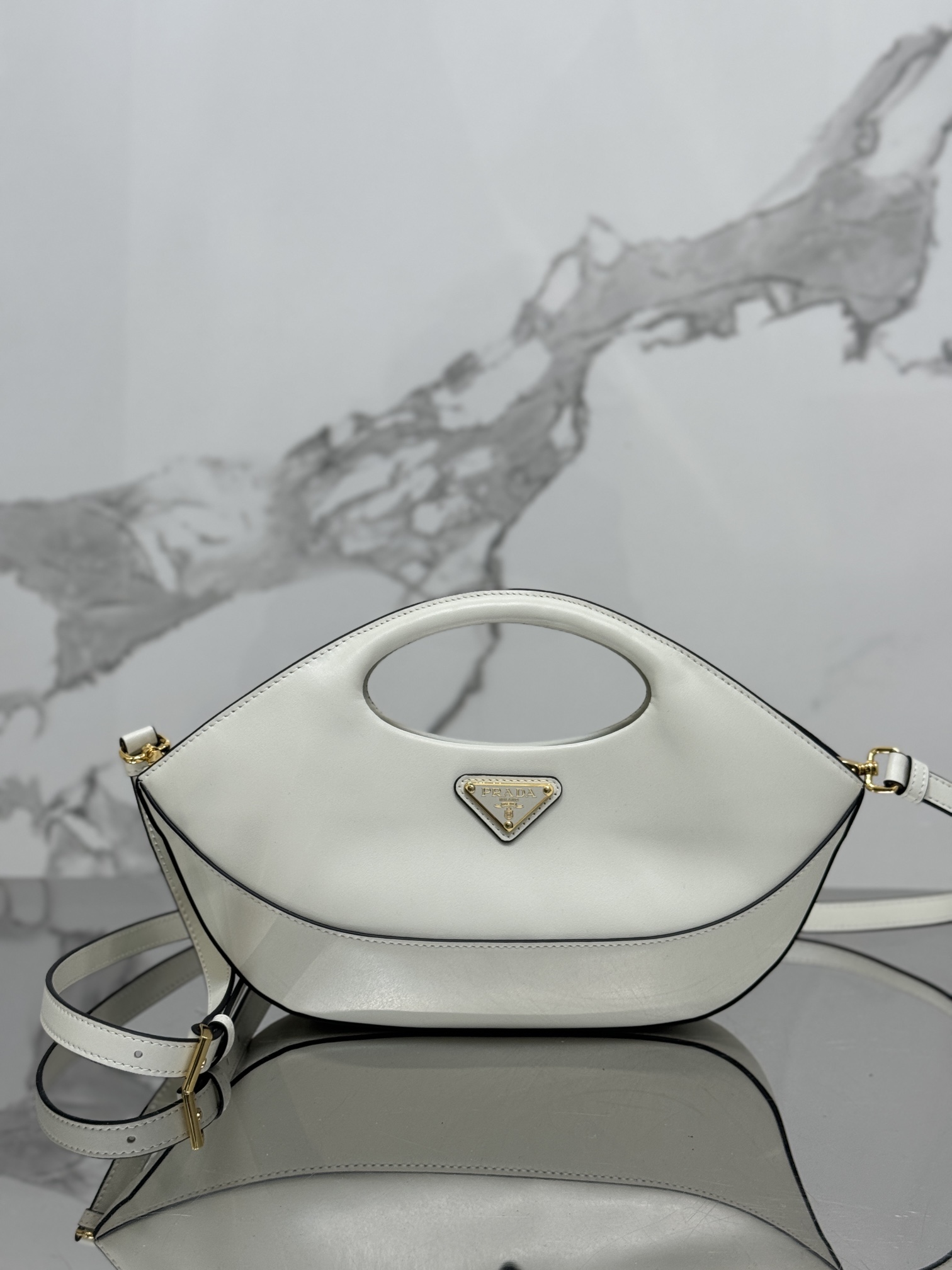 Prada 32×19×4.5cm 1BA421