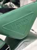 Prada 26×14×12cm 1BH190