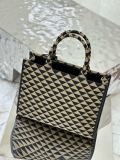 Prada 39x 31x 11cm 1BA356