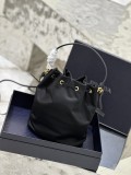 Prada 18x23x12cm 1BH038