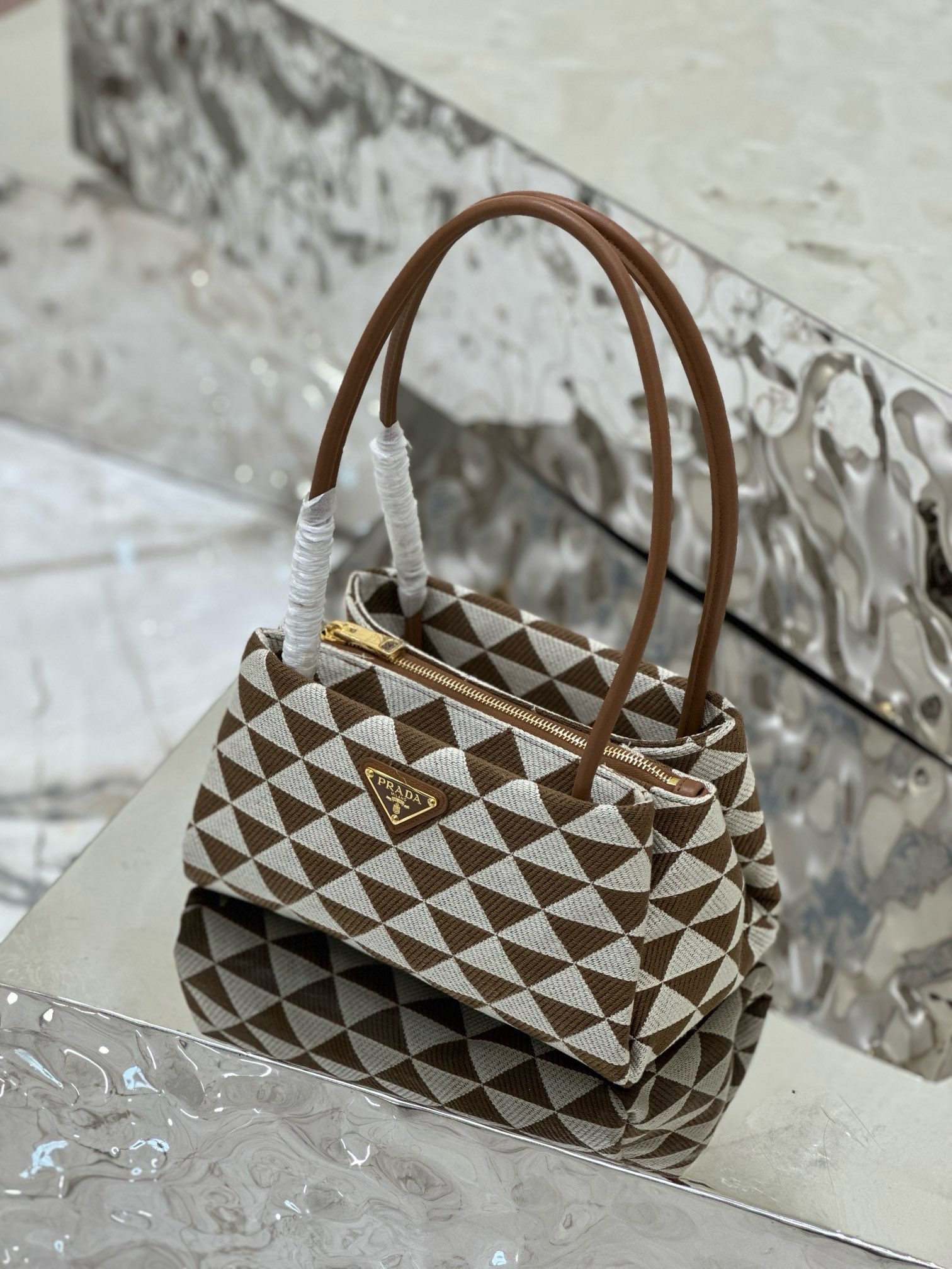 Prada 25x 13.5x 13cm 1BA368