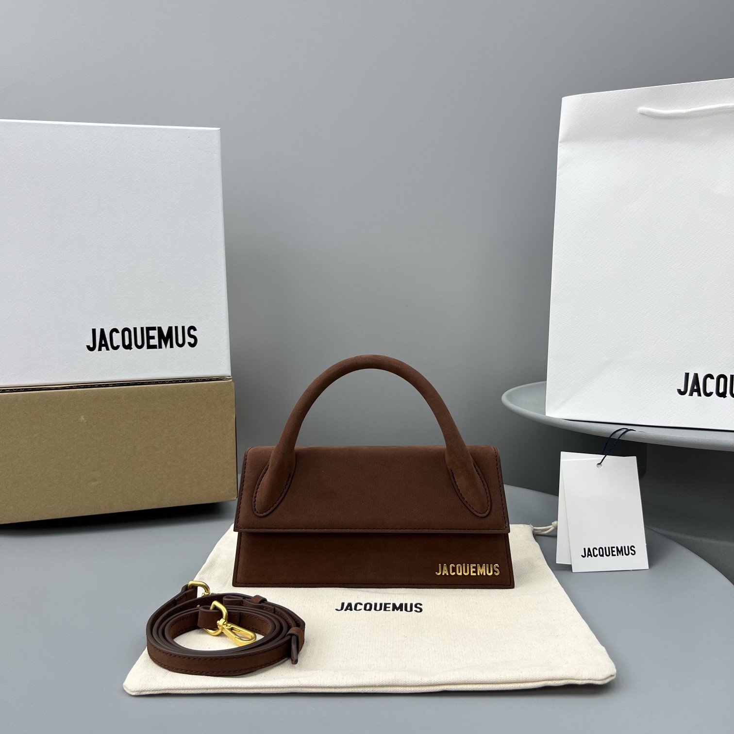 Jacquemus modello: 2053 21x 10x 6 cm