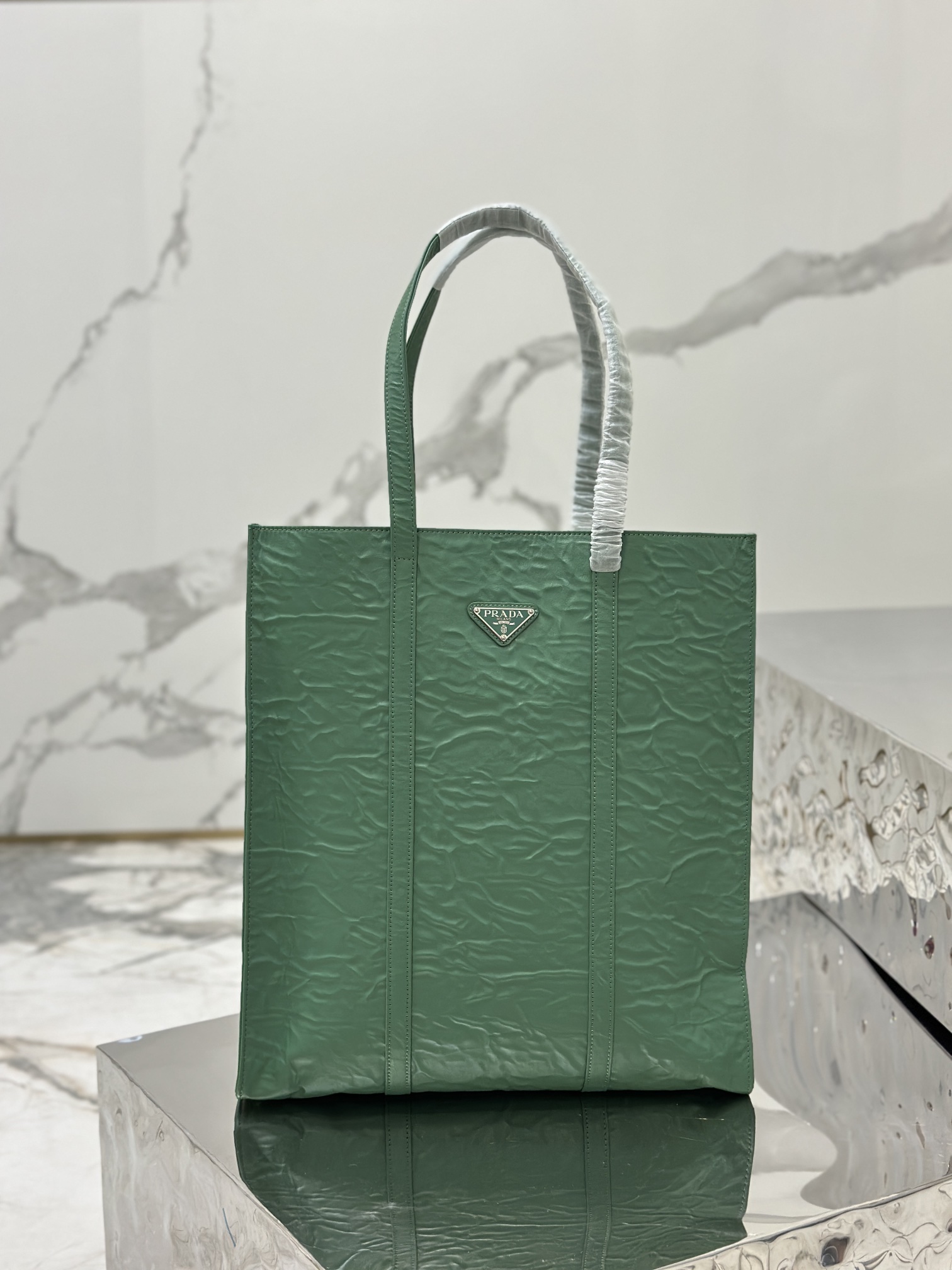 Prada 36x 39x 13cm 1BG587