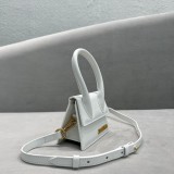 Jacquemus modello: 2102 12x8x5cm
