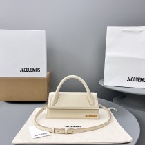 Jacquemus modello: 2053 21x 10x 6 cm
