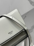 Prada 18*12.5*2.5cm 2VD061