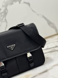 Prada 32x 24x 12cm 2VD768