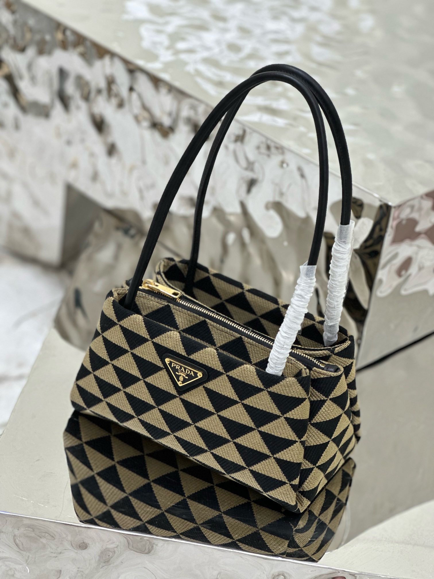 Prada 25x 13.5x 13cm 1BA368