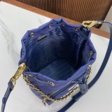 Prada 1BH038 22.5x 17.5x 12cm