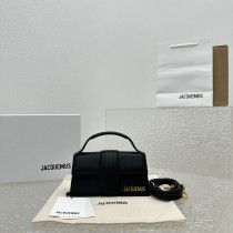 Jacquemus modello: 2056 18x6x7cm