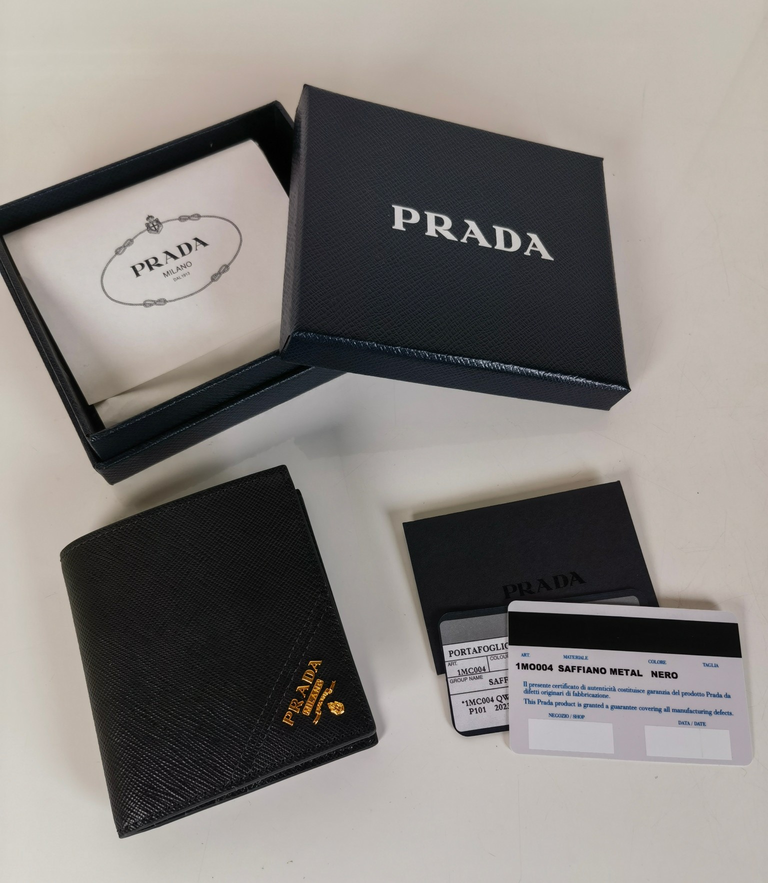 Prada Portafoglio 2MO004 9cm x 10cm