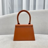 Jacquemus modello: 24x18x10cm