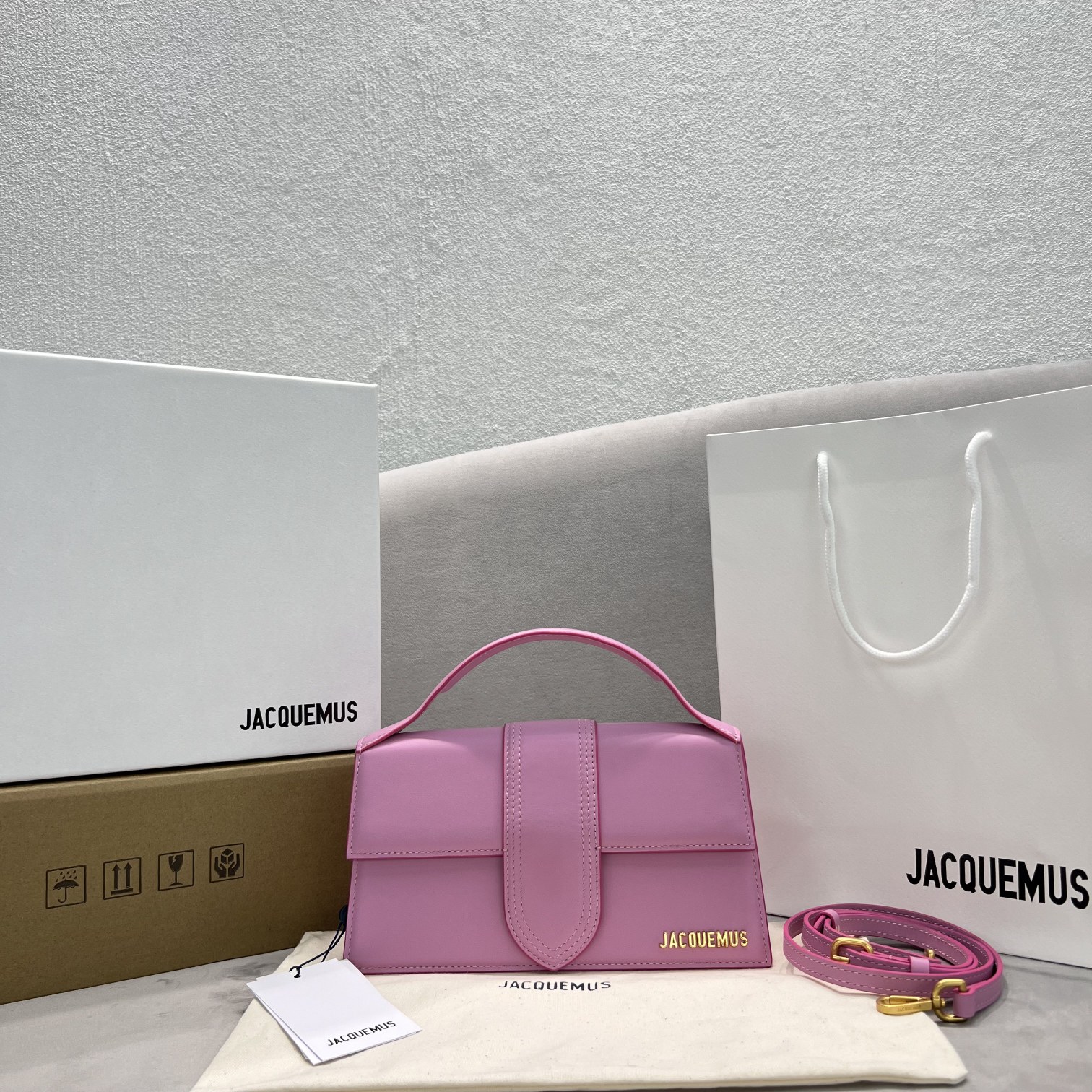 Jacquemus modello: 2056 24x13x7cm / 18x6x7cm