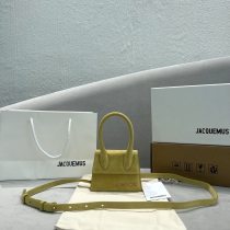 Jacquemus modello: 2102 12x8x5cm
