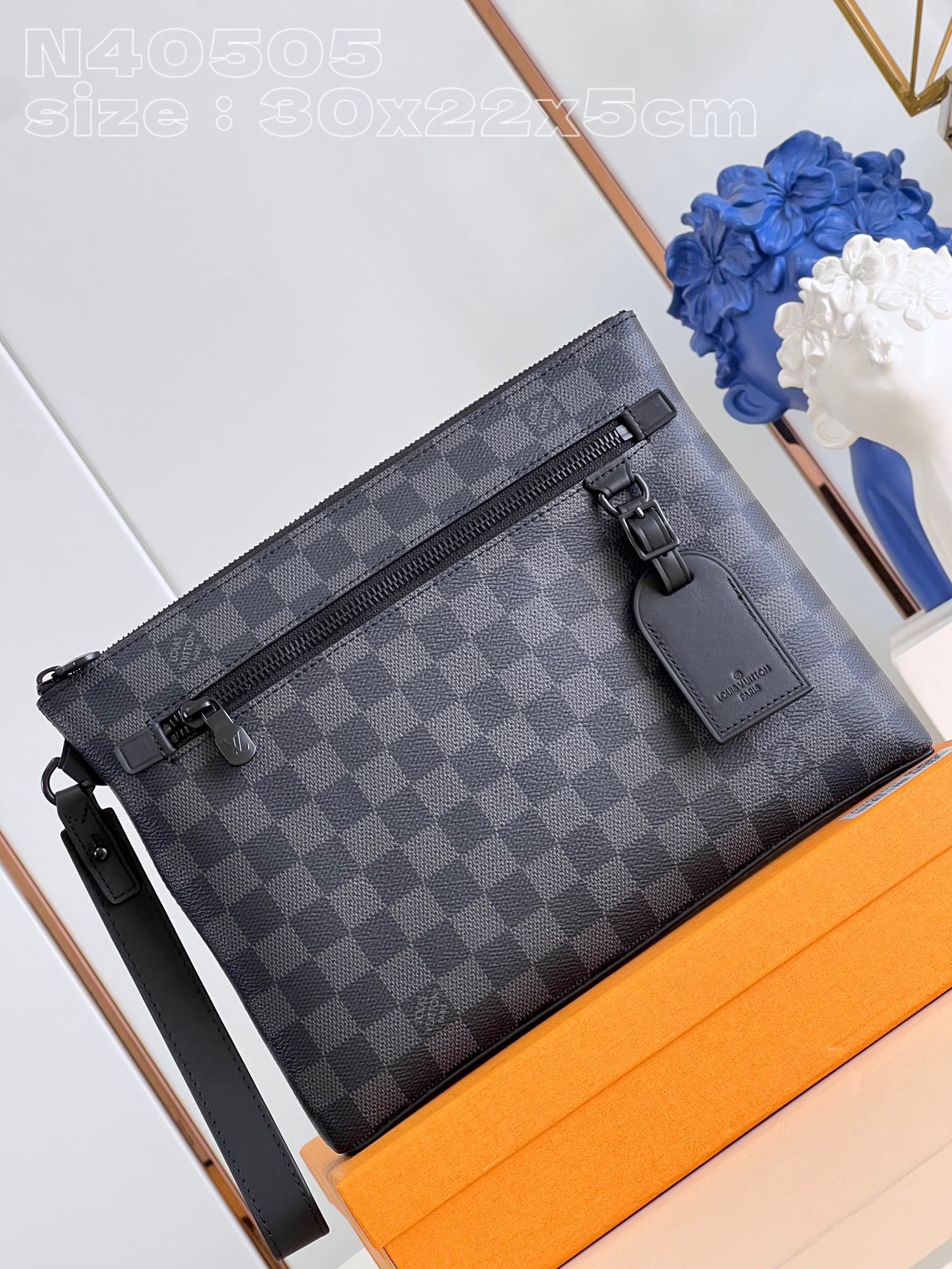 LV N40505 30 x 22 x 5cm