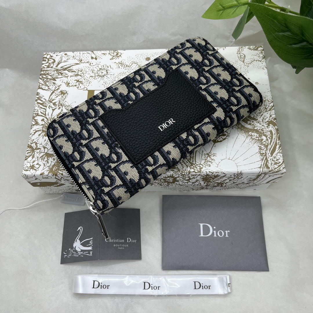 Dior 2024' 2ES5539YSE-H05E-TU 20/11cm