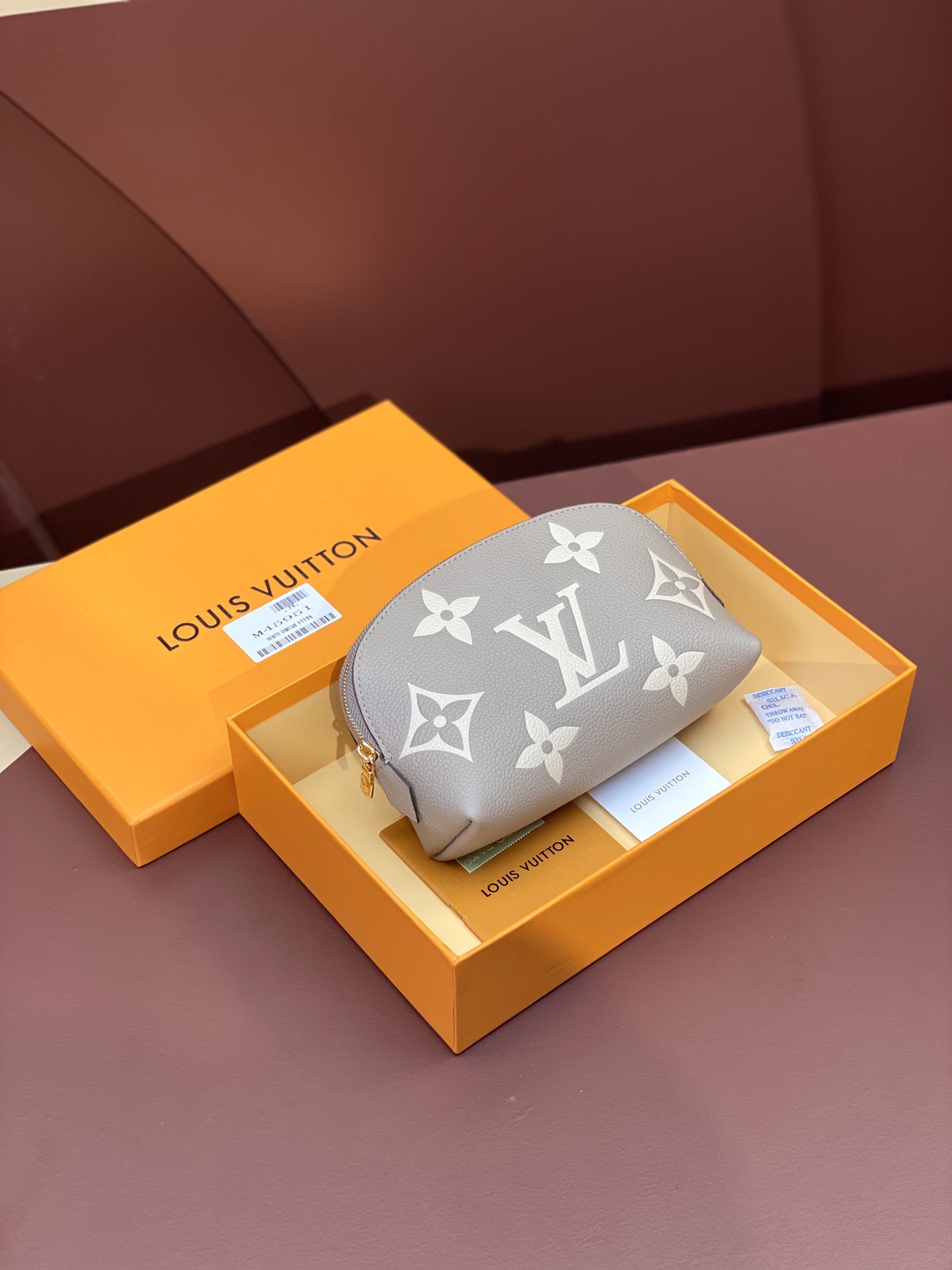 LV M45951 17*12*6cm