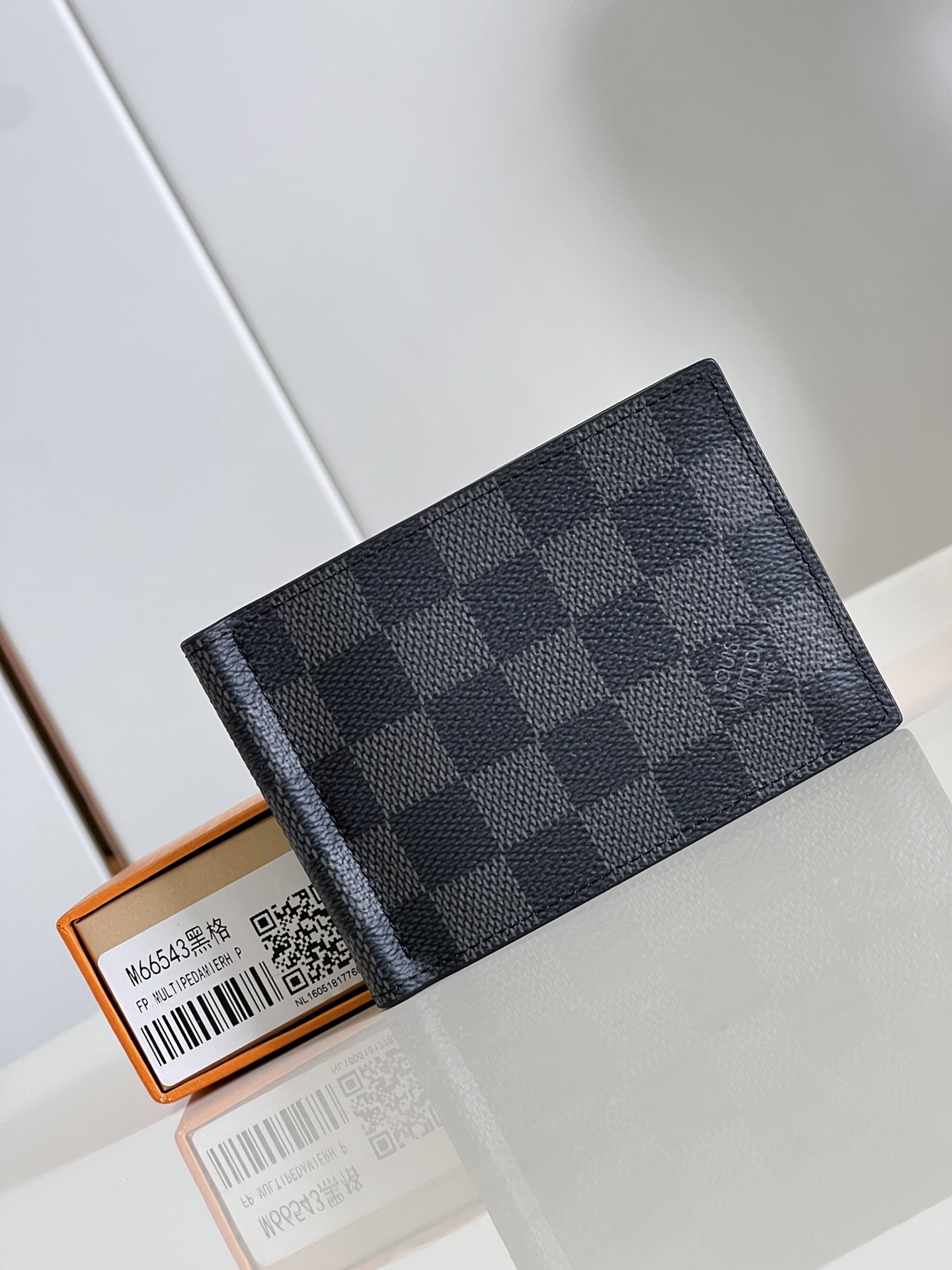 LV M66543 11x8x1cm