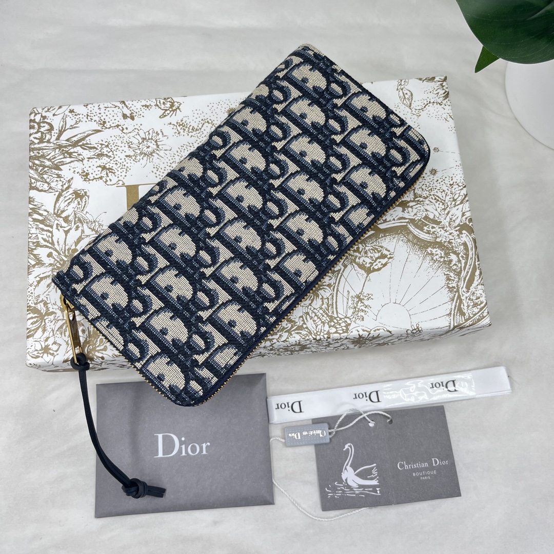 Dior 2024' 2ES5539YSE-H05E-TU 20/11cm
