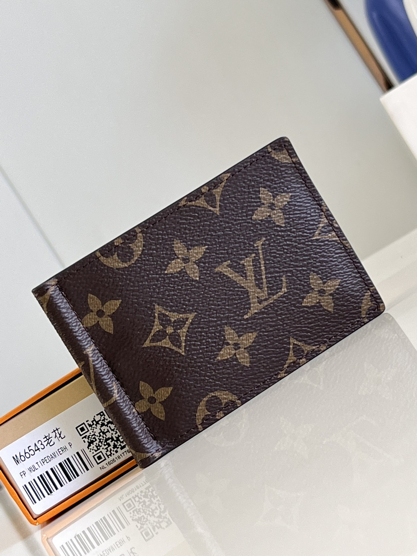 LV M66543 11x8x1cm