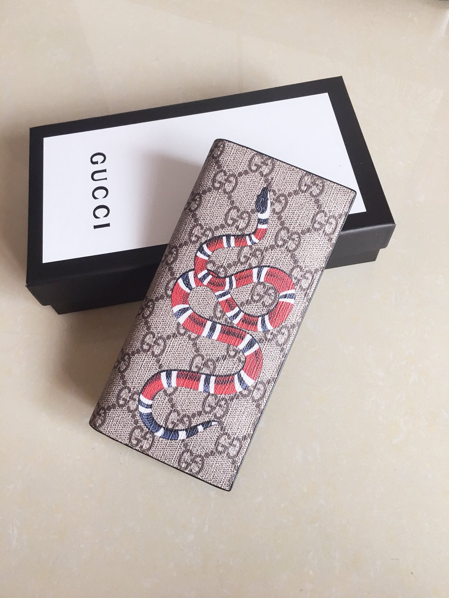 GG 459456 18x9x2cm