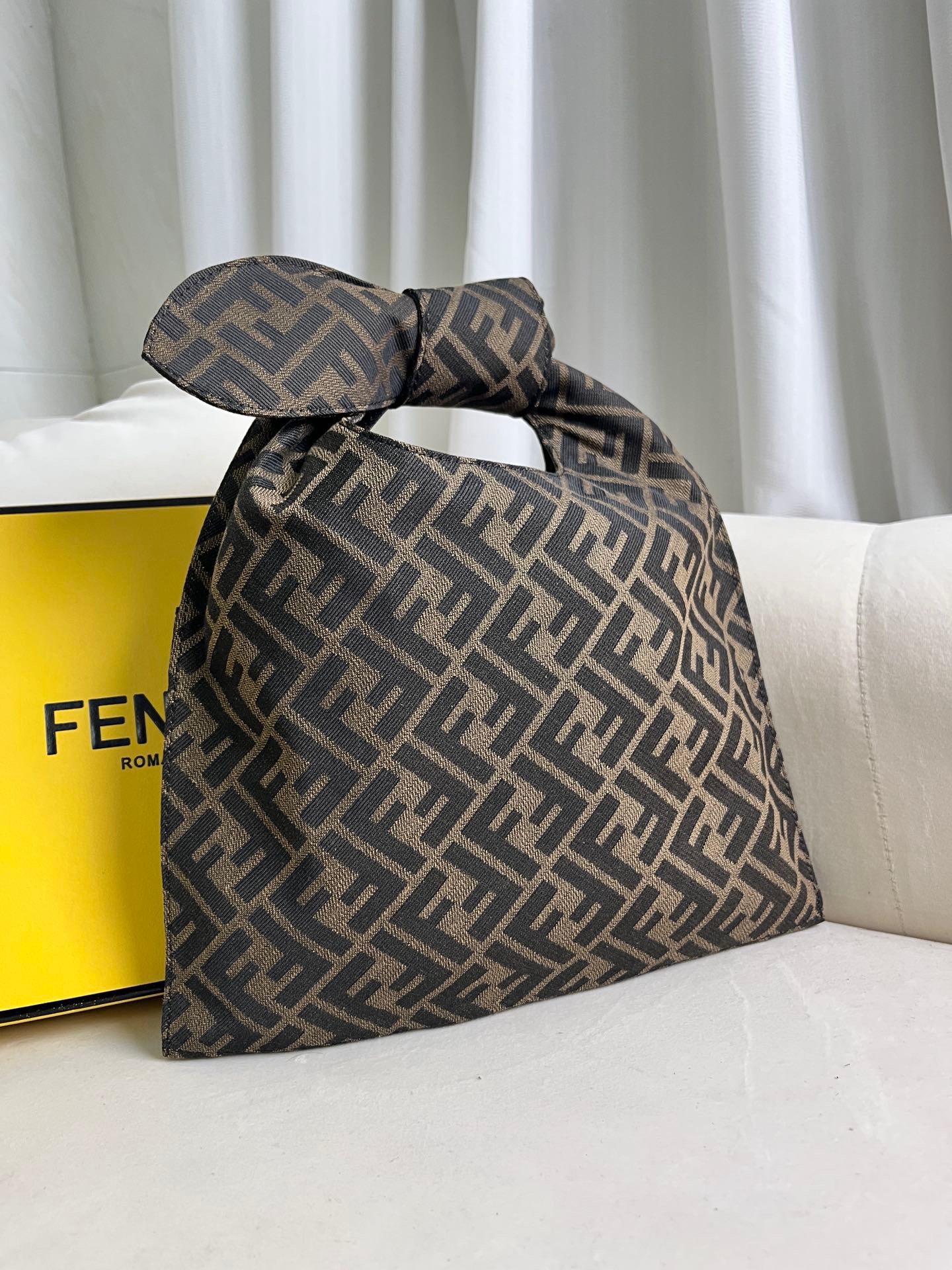 Borsa Fendi 29x22cm