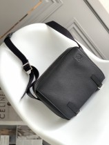 Loewe 11361 28x21x10cm Military Messenger
