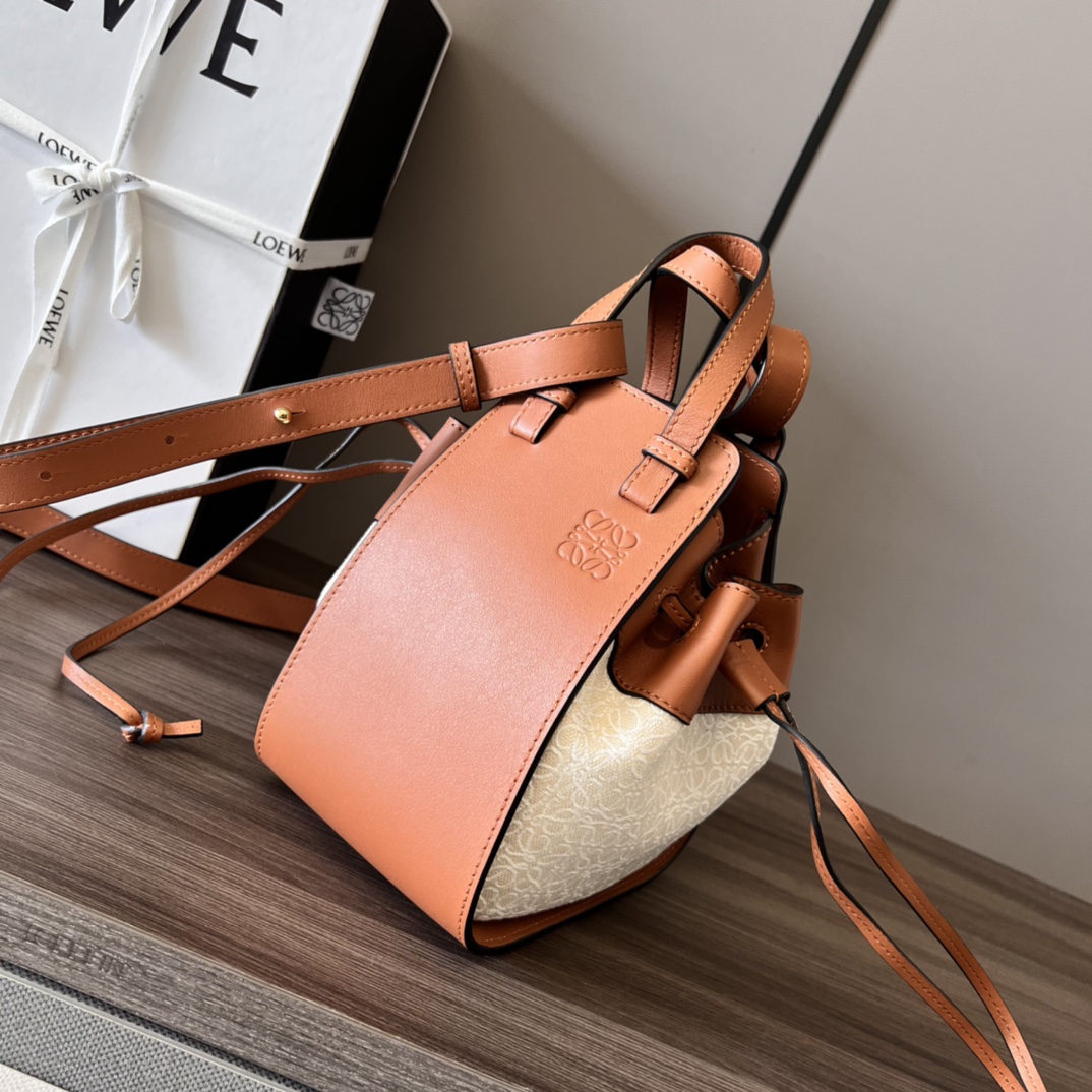 Loewe 061847 19x11x17cm Hammock