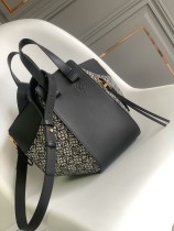 Loewe 062151 29x26x14cm Hammock