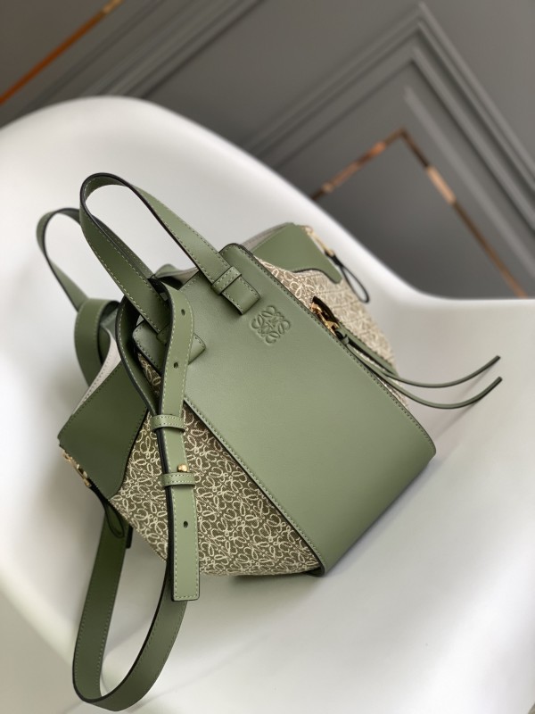 Loewe 062151 29x26x14cm Hammock