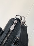 LV Monogram Eclipse Reverse P01942