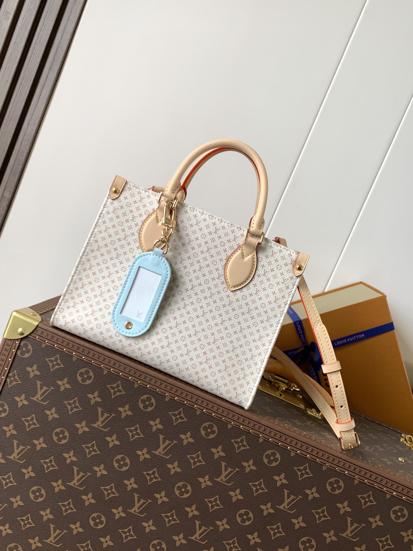 LV LV Romance Ys M15138