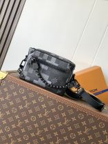 LV Pharrell Wiliams M14922
