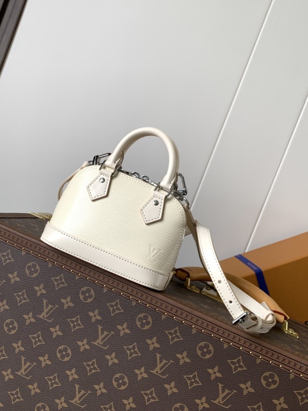 LV Nano Alma M81945