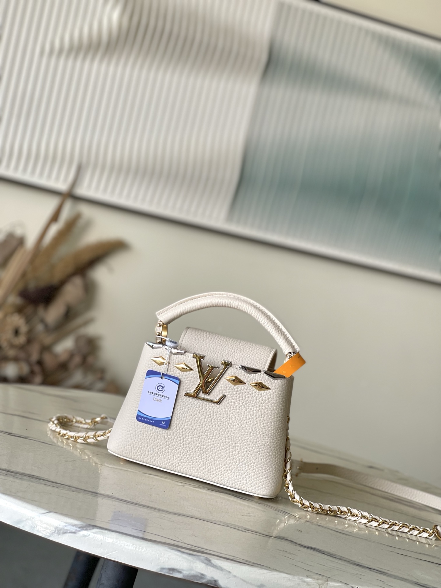LV Capucines M11964