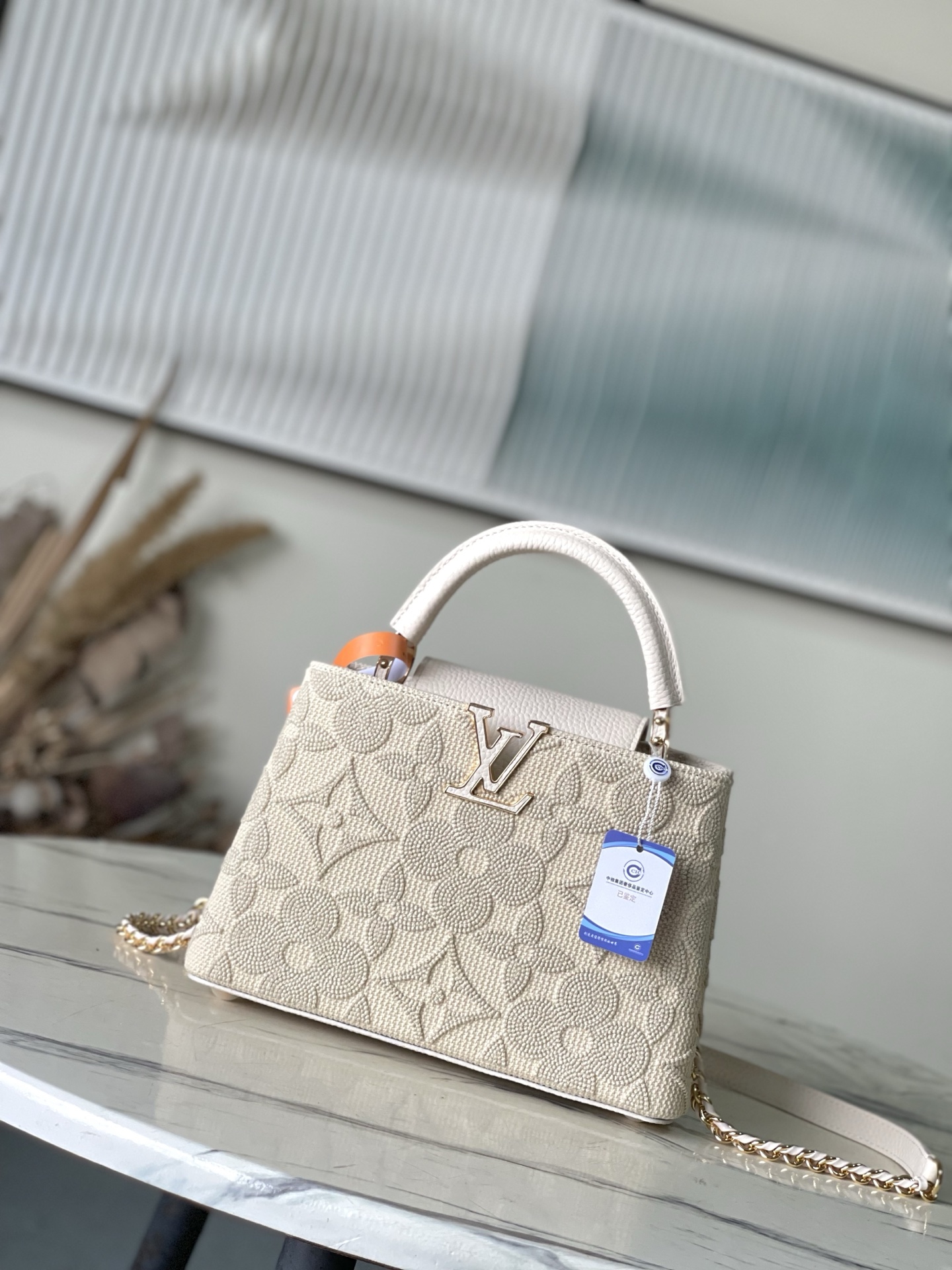 LV Monogram Flowers M14389