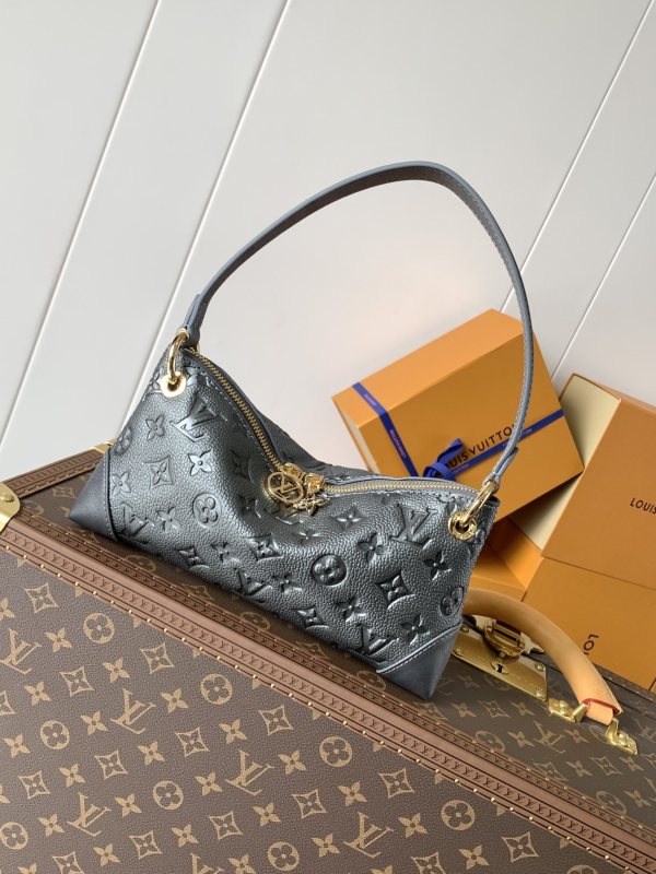LV Monogram Empreinte M12174