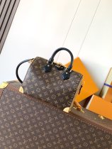 LV Monogram M26181
