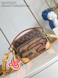 LV Monogram Reverse M26068