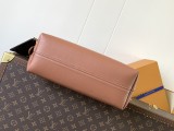 LV Low Key Messenger M13151