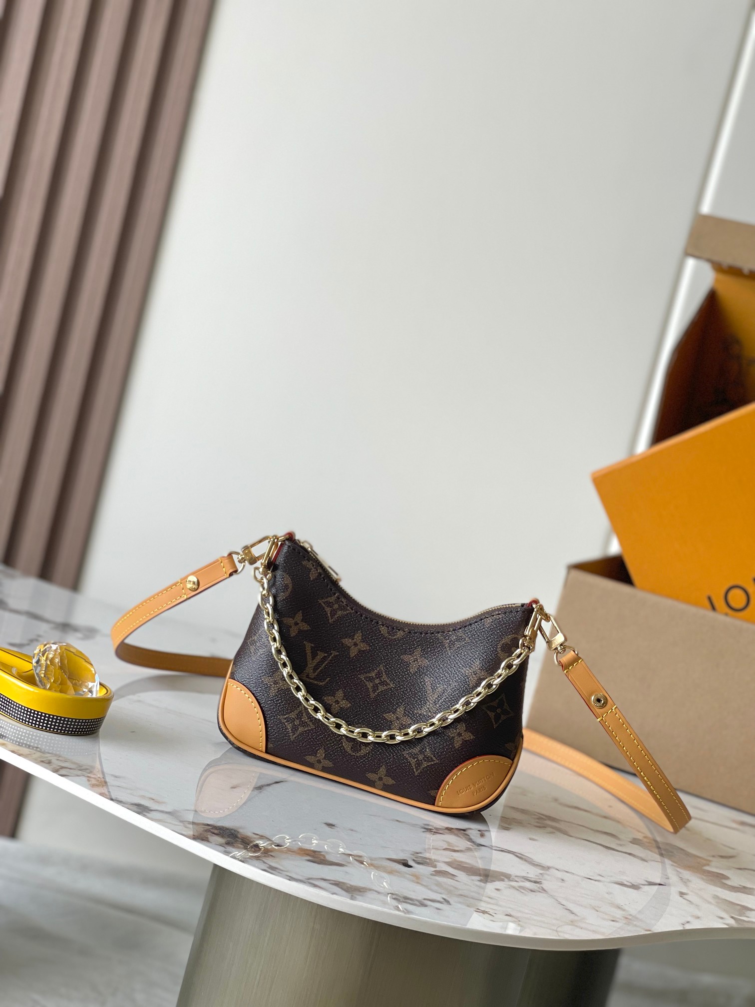 LV NANO BOULOGNE M25519