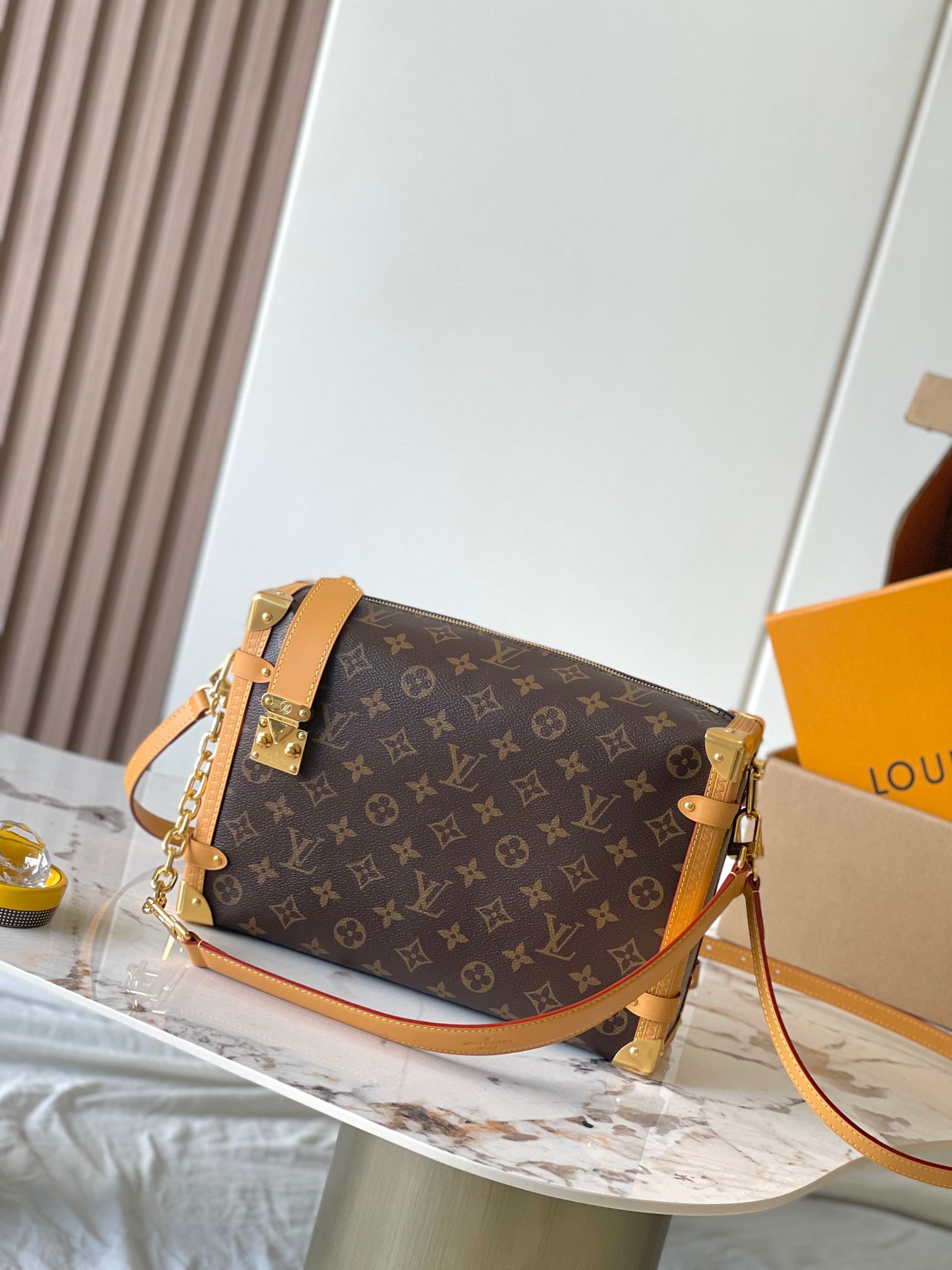 LV SIDE TRUNK M14513