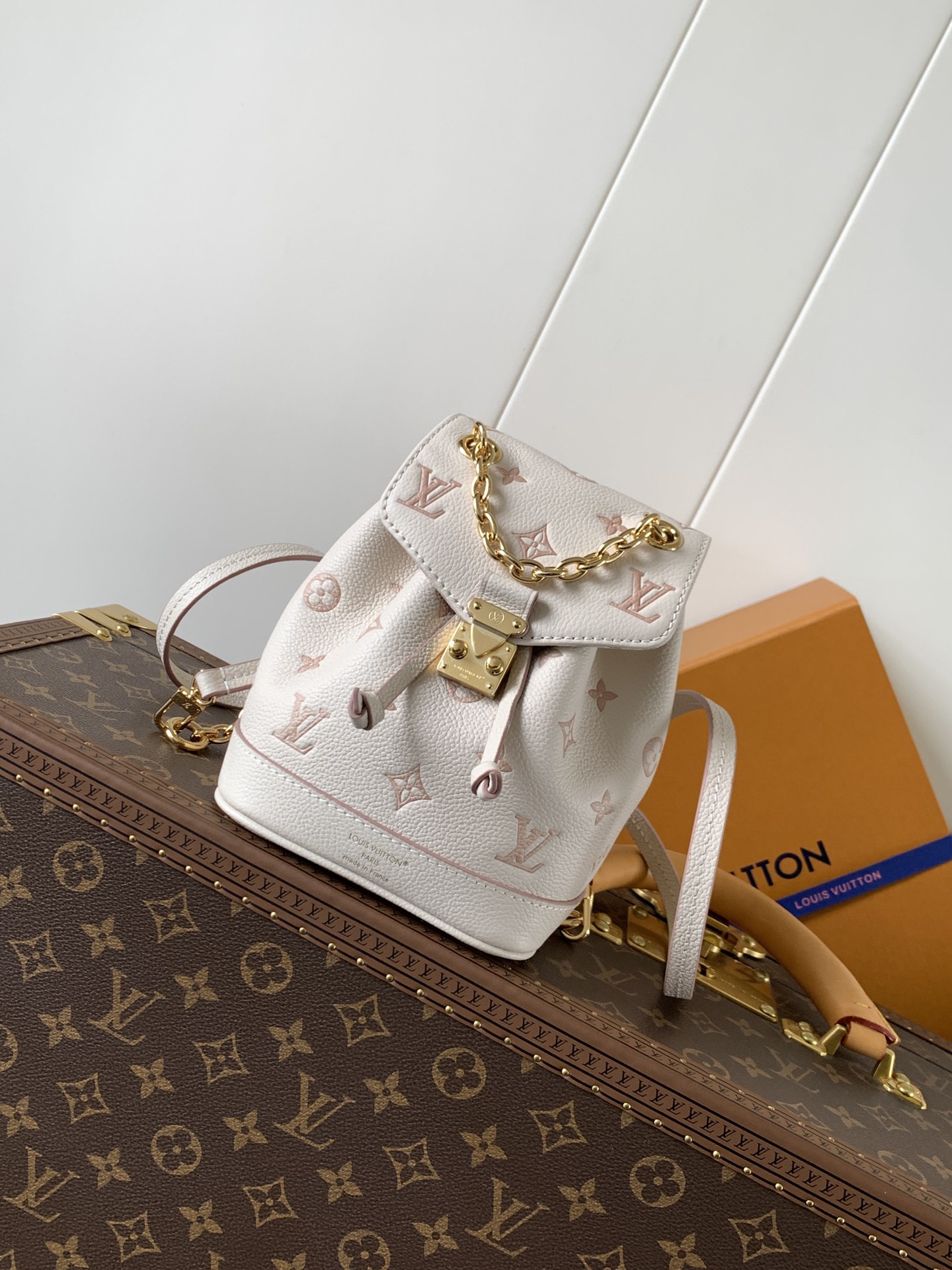 LV Victorine M13656