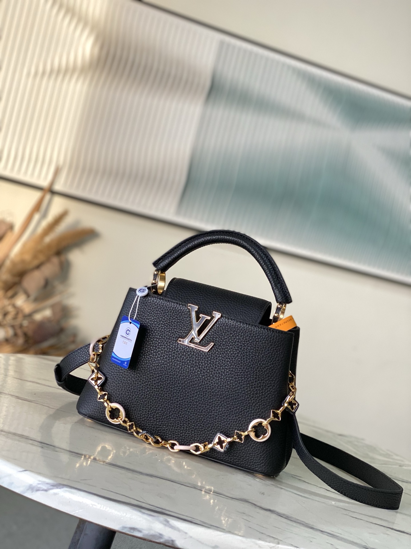 LV Capucines M14970