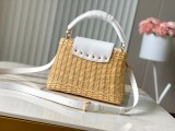 LV Capucines M26004