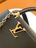 LV CapucinesChain On You M12936