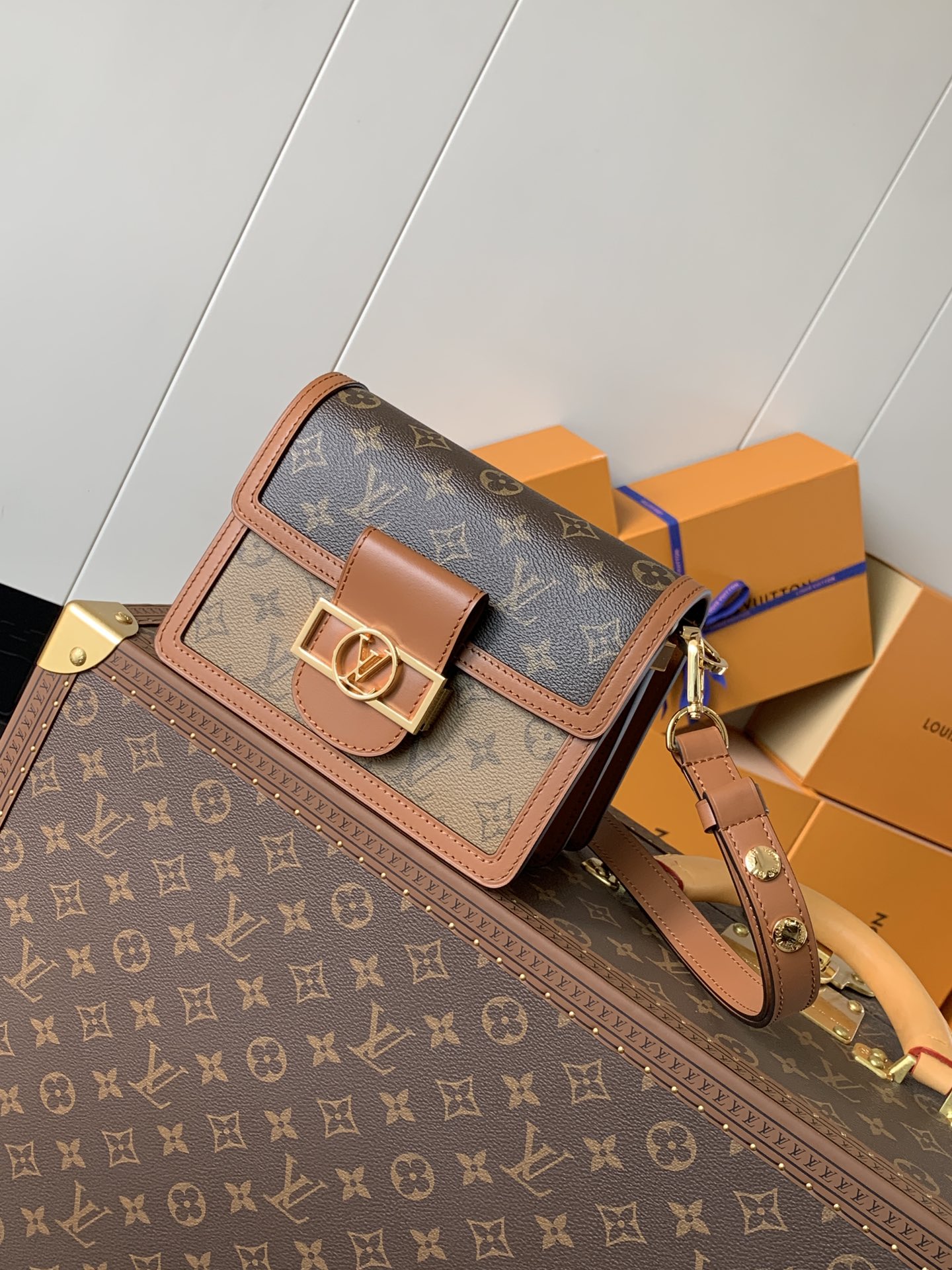 LV Monogram Reverse M45959