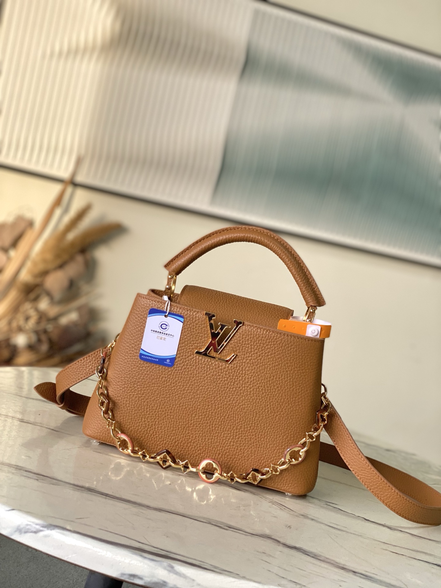 LV Capucines M14381