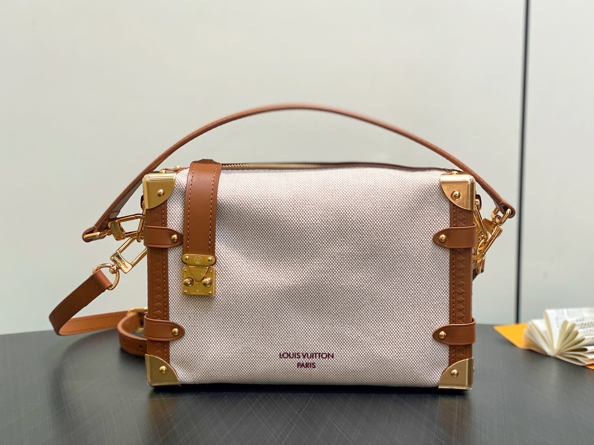 LV Natural Canvas M14411