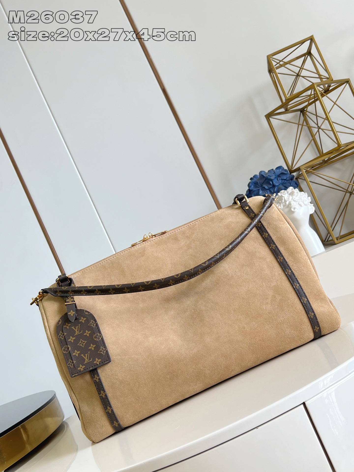 LV Nicolas Ghesqui M26037